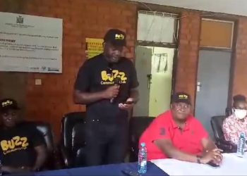 “Buzz Cafe Community Club Donates Clinical Items to UTH Women and Newborns”