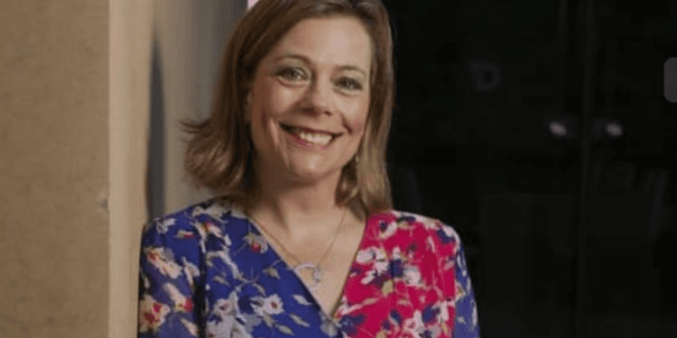 Community voices of people adversely affected by smoking can inspire smokers to quit, UK organization