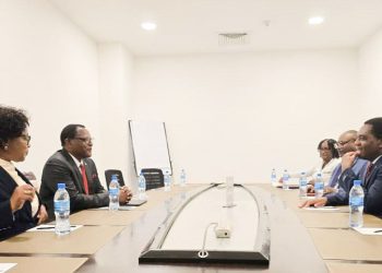 Zambia and Malawi Strengthen Ties: President Hakainde Hichilema Meets President Lazarus Chakwera on Sidelines of Mission 300 Africa Energy Summit
