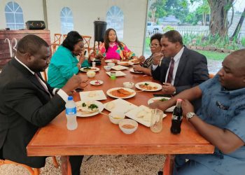 Tonse Alliance Leaders Share a Meal Before Historic Parliamentary Session in Lusaka 🇿🇲
