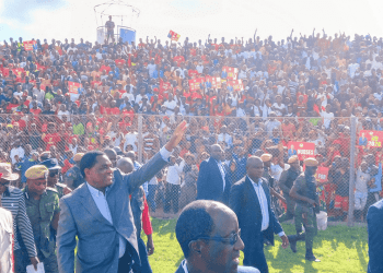 🇿🇲 President Hakainde Hichilema Reaffirms Commitment to Economic Growth and Equity in Kabwe Rally 🇿🇲